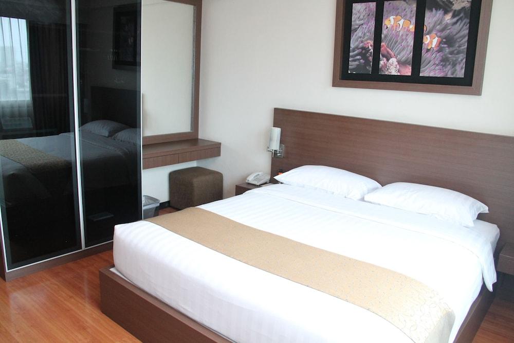 Verwood Hotel And Serviced Residence Surabaya Bagian luar foto